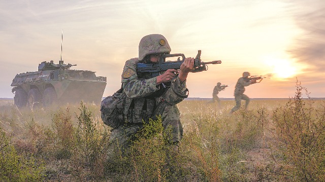 軍營(yíng)理論熱點(diǎn)怎么看2025丨組織強(qiáng)則軍隊(duì)強(qiáng)